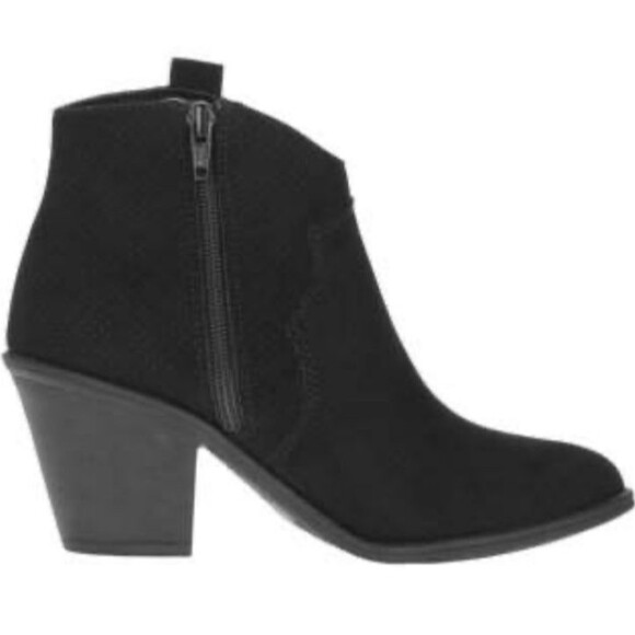 Time and Tru Women's Ankle Boots Size 8.5 Color Black Faux Suede - Picture 1 of 7